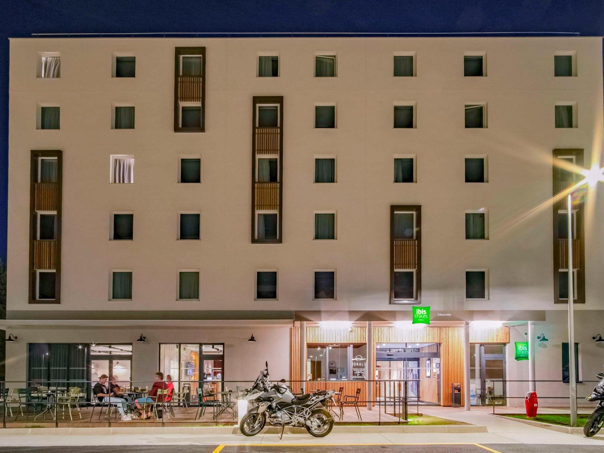 Ibis Styles Albertville Exterior foto